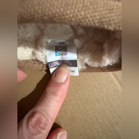 UGG Classic Mini Platform | Color: Chestnut | size 7 - Picture 5 of 6